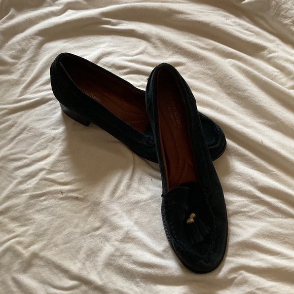 Naturalizer N5 Comfort Loafer - Picture 9 of 13